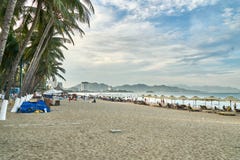 Stadt-Strand Nha Trang nahe Sonnenuntergang, Vietnam stockfotografie Stadt-Strand Nha Trang nahe Sonnenuntergang, Vietnam stockfotografie