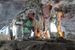 Stalagmite innerhalb der Höhlen, schöne Natur stockfotos Stalagmite innerhalb der Höhlen, schöne Natur stockfotos