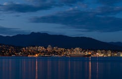 Stanley Park por la tarde, hermosa vista de Vancouver fotografía de archivo Stanley Park por la tarde, hermosa vista de Vancouver fotografía de archivo