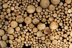 Stapel ges?gte Klotz Nat?rlicher h?lzerner Dekorhintergrund lizenzfreie stockfotografie Stapel ges?gte Klotz Nat?rlicher h?lzerner Dekorhintergrund lizenzfreie stockfotografie
