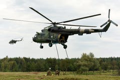 Starytchi, Ucrânia - 6 de setembro de 2018 Exercícios militares com fotos de stock Starytchi, Ucrânia - 6 de setembro de 2018 Exercícios militares com fotos de stock