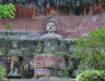 Statue de Bouddha dans la roche photo stock Statue de Bouddha dans la roche photo stock
