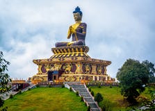 Statue de Bouddha de géant chez Ravangla, Sikkim, Inde photographie stock libre de droits Statue de Bouddha de géant chez Ravangla, Sikkim, Inde photographie stock libre de droits