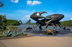 Statue en bronze d'un crabe photographie stock libre de droits Statue en bronze d'un crabe photographie stock libre de droits