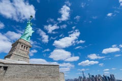 The Statue of Liberty and Manhattan, New York City, USA stock photography The Statue of Liberty and Manhattan, New York City, USA stock photography