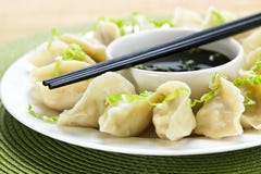 Steamed Dumplings And Soy Sauce Royalty Free Stock Images Steamed Dumplings And Soy Sauce Royalty Free Stock Images
