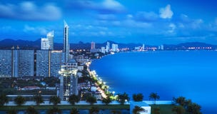 Stedelijke stadshorizon, Pattaya-baai en strand, Thailan royalty-vrije stock fotografie Stedelijke stadshorizon, Pattaya-baai en strand, Thailan royalty-vrije stock fotografie