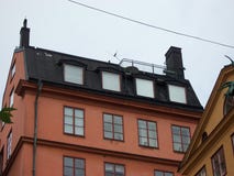 Stockholm, Schweden - Juli 2007: Foto des Hauses auf deren Dach Leben Carlson lizenzfreie stockfotografie Stockholm, Schweden - Juli 2007: Foto des Hauses auf deren Dach Leben Carlson lizenzfreie stockfotografie