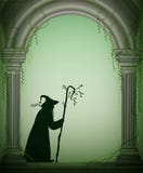 Stregone anziano nell'arco del giardino del castello, carattere di Halloween, mago della foresta, carattere di favola, illustrazione vettoriale Stregone anziano nell'arco del giardino del castello, carattere di Halloween, mago della foresta, carattere di favola, illustrazione vettoriale