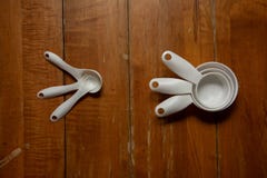 Strumenti di misura della cucina fotografia stock libera da diritti Strumenti di misura della cucina fotografia stock libera da diritti