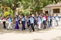 Studenter firar självständighetsdagen, in - Nusa Penida, Indonesien Royaltyfri Fotografi Studenter firar självständighetsdagen, in - Nusa Penida, Indonesien Royaltyfri Fotografi
