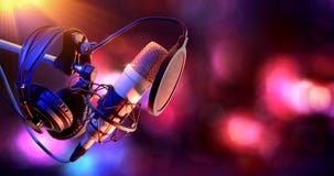 Studio Condenser Microphone And Equipment Live Recording Royalty Free Stock Photography Studio Condenser Microphone And Equipment Live Recording Royalty Free Stock Photography