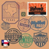 Stämpla uppsättningen med namnet och översikten av Texas vektor illustrationer Stämpla uppsättningen med namnet och översikten av Texas vektor illustrationer