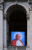 Stående av påven John XXIII på basilika arkivbild Stående av påven John XXIII på basilika arkivbild