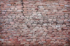 Sumário natural marrom velho decorativo da textura dos testes padrões da parede de tijolo em horizontal para o fundo imagens de stock Sumário natural marrom velho decorativo da textura dos testes padrões da parede de tijolo em horizontal para o fundo imagens de stock