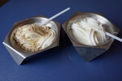 Sundae ice cream in bowls stock photography Sundae ice cream in bowls stock photography