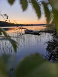 Sunken шлюпка в заходе солнца стоковое фото Sunken шлюпка в заходе солнца стоковое фото
