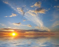 Sunrise Over Water And Sky Royalty Free Stock Photography