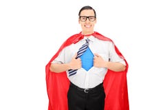 Super héroe masculino que rasga su camisa fotografía de archivo Super héroe masculino que rasga su camisa fotografía de archivo