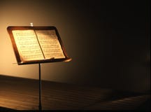 Support de musique antique avec le livre de tablature photographie stock Support de musique antique avec le livre de tablature photographie stock