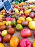 Supporto di verdure di domenica Hollywood del mercato famoso degli agricoltori immagini stock Supporto di verdure di domenica Hollywood del mercato famoso degli agricoltori immagini stock