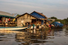 Sv?va byn, underminerar Cambodja, Tonle, den Koh Rong ?n arkivfoton Sv?va byn, underminerar Cambodja, Tonle, den Koh Rong ?n arkivfoton