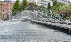 SYDNEY, AUSTRÁLIA - 10 DE NOVEMBRO DE 2014: Fonte em Hyde Park em Sydney, Austrália imagens de stock SYDNEY, AUSTRÁLIA - 10 DE NOVEMBRO DE 2014: Fonte em Hyde Park em Sydney, Austrália imagens de stock