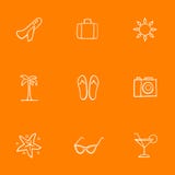 Symboler på temat av semestern och rekreation Tillbehör för strandferier i varma länder seamless modell var kan formgivare varje vektor illustrationer Symboler på temat av semestern och rekreation Tillbehör för strandferier i varma länder seamless modell var kan formgivare varje vektor illustrationer
