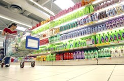 szamponu zakupy supermarket zdjęcie royalty free szamponu zakupy supermarket zdjęcie royalty free