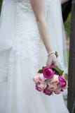 Szczegół bridal bukiet w łososiu i menchiach zdjęcie stock Szczegół bridal bukiet w łososiu i menchiach zdjęcie stock