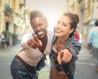 szczęśliwi przyjaciele fotografia stock szczęśliwi przyjaciele fotografia stock
