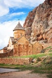Szenisches Novarank-Kloster in Armenien Noravank Kloster wurde 1205 gegründet Es sitzt 122 Kilometer von Eriwan in einer schmalen Lizenzfreies Stockbild Szenisches Novarank-Kloster in Armenien Noravank Kloster wurde 1205 gegründet Es sitzt 122 Kilometer von Eriwan in einer schmalen Lizenzfreies Stockbild