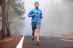 Séance d'entraînement courante saine d'homme de coureur