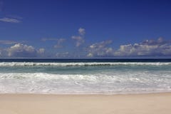 Słoneczny dzień na plaży w Rio De Janeiro Brazylia zdjęcia royalty free Słoneczny dzień na plaży w Rio De Janeiro Brazylia zdjęcia royalty free