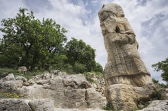 Tabuleta do aperto de mão de Hercules e de Antiochus na região antiga de Arsemia imagens de stock Tabuleta do aperto de mão de Hercules e de Antiochus na região antiga de Arsemia imagens de stock