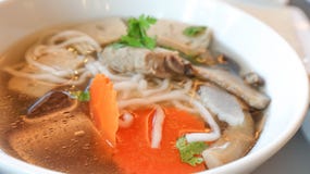 Tagliatella vietnamita con la verdura immagini stock Tagliatella vietnamita con la verdura immagini stock