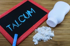 Talcum μωρών σκόνη στοκ φωτογραφία με δικαίωμα ελεύθερης χρήσης Talcum μωρών σκόνη στοκ φωτογραφία με δικαίωμα ελεύθερης χρήσης