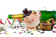 Talismã afortunada do encanto com confetes, cortiça, garrafa do champanhe Ano novo feliz Anos de véspera novos fotos de stock Talismã afortunada do encanto com confetes, cortiça, garrafa do champanhe Ano novo feliz Anos de véspera novos fotos de stock