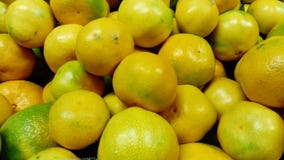 Tangerines για την πώληση στοκ φωτογραφία με δικαίωμα ελεύθερης χρήσης Tangerines για την πώληση στοκ φωτογραφία με δικαίωμα ελεύθερης χρήσης