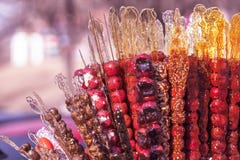 Tanghulu, китайский candied плод на ручке стоковая фотография rf Tanghulu, китайский candied плод на ручке стоковая фотография rf