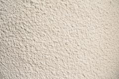 Tappning- och grungevit, kräm eller beigabakgrund av naturligt cement eller gammal textur för sten, retro modellvägg arkivfoto Tappning- och grungevit, kräm eller beigabakgrund av naturligt cement eller gammal textur för sten, retro modellvägg arkivfoto