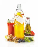 Tarros de aceite y de vinagre imagen de archivo libre de regalías Tarros de aceite y de vinagre imagen de archivo libre de regalías