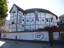 Teatro del globo di Shakespeare a Londra fotografie stock Teatro del globo di Shakespeare a Londra fotografie stock