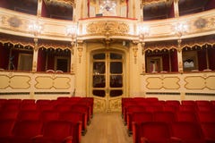 Teatro, vista interna, arena e balconi fotografia stock Teatro, vista interna, arena e balconi fotografia stock