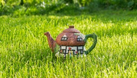 Teiera stile country immagine stock libera da diritti Teiera stile country immagine stock libera da diritti