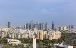 Telefone norte Aviv Skyline At Sunset, telefone Aviv Cityscape, Israel imagem de stock Telefone norte Aviv Skyline At Sunset, telefone Aviv Cityscape, Israel imagem de stock