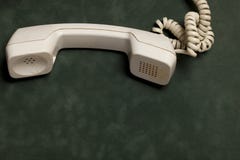 Teléfono del vintage con el microteléfono y el contestador automático imágenes de archivo libres de regalías Teléfono del vintage con el microteléfono y el contestador automático imágenes de archivo libres de regalías
