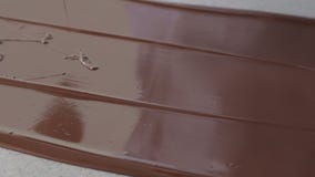Tempered chocolate flow