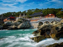 Tempio di Haedong Yonggungsa Busan, il Sud Corea fotografia stock Tempio di Haedong Yonggungsa Busan, il Sud Corea fotografia stock