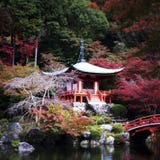 Temple de zen dans la chute du Japon photographie stock libre de droits Temple de zen dans la chute du Japon photographie stock libre de droits
